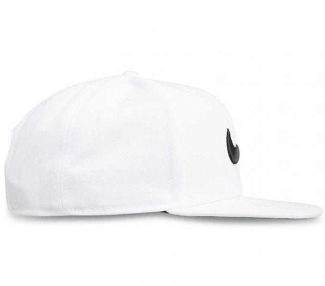 NIKE | CASQUETTE À VISIÈRE PLATE SWOOSH PRO